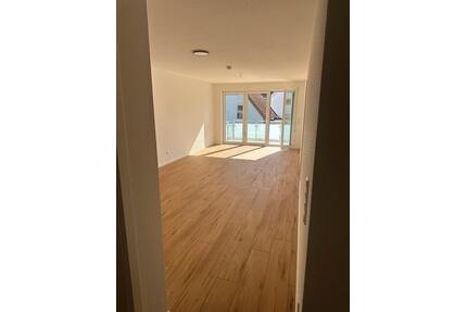Moderne 2-Zimmer Neubauwohnung mit Balkon, Aufzug und Carport - Lübbecke