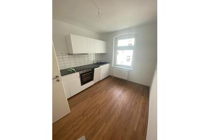 Schöne, helle 2-Zimmer Wohnung mit EBK - Magdeburg Leipziger Straße