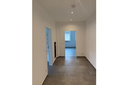 Mietwohnung 4-Zimmer 100 m2 Erstbezug nach energet. Haussanierung - Holzwickede