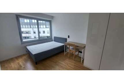 WG-Zimmer in Frankfurt 580,00 € 12 m²
