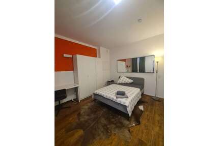 WG-Zimmer in München 880,00 € 12 m²