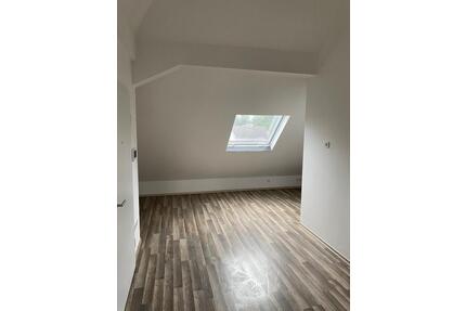 1 Zimmer Dachgeschosswohnung - 700,00&nbsp;EUR Kaltmiete, ca.&nbsp; 52,00&nbsp;m&sup2; in Westerkappeln (PLZ: 49492)