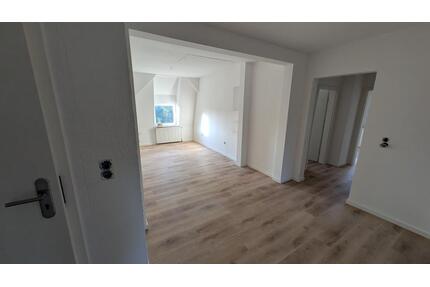 Frisch renovierte 3-Zimmer Wohnung zur Miete im Edithawinkel - Magdeburg Nordwest