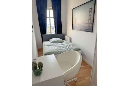 WG-Zimmer in Berlin 999,00 € 15 m²