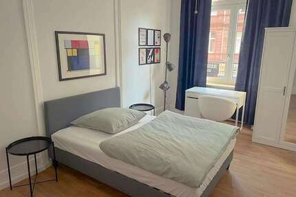 WG-Zimmer in Frankfurt am Main 899,00 € 25 m²