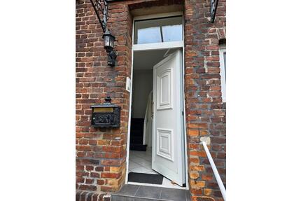 Helle 3 Zimmer Wohnung mit eigenem Eingang & Außenbereich - Mülheim an der Ruhr Broich