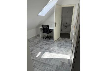 1 Zimmer Dachgeschosswohnung inklusive Strom - Kiel Ellerbek