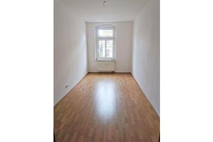 ***3-Zimmer mit Laminat, AR, EBK, Tageslichtbad mit Wanne*** - Chemnitz Ebersdorf