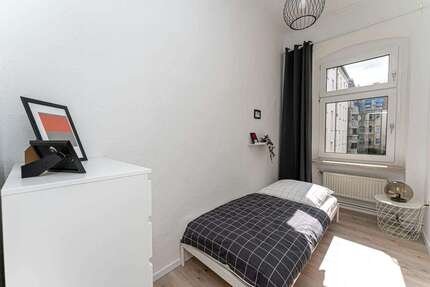 WG-Zimmer in Berlin 580,00 € 6 m²