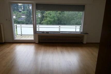5 Zimmer Maisonettewohnung 125 m² im 1OG + Dach und Parkplatz - Solingen