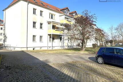 GEMÜTLICHE, RENOVIERTE 4-RWG IM CHARMANTEN BÖHLEN M. SEPARATER KÜCHE, TAGELICHTBAD U. PKW-STELLPL.