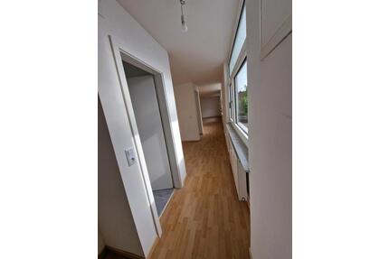 3 Zimmer Maisonetten Wohnung - 820,00&nbsp;EUR Kaltmiete, ca.&nbsp; 80,00&nbsp;m&sup2; in Geiselbach (PLZ: 63826)