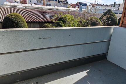 1,5 ZW STUDIO NEU GESTRICHEN BALKON EBK BAD LAUFNAH UNI KLINIK ROSSMANN REWE EIFLER TEDI PENNY ÖVNP FLUGHAFENBUS S BAHN LYONERSTR - Frankfurt am Main Niederrad