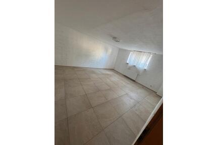3 Zimmer Kellerwohnung für Lager oder Gewerbe in Burgdorf - Lehrte