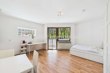 Single-Wohnung mit Balkon und Blick in den Stadtwald - Frankfurt am Main Schwanheim