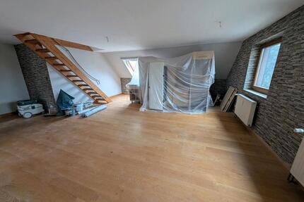 Helle 2 Zimmer Dachgeschoß Wohnung 70m², Bettmar - Vechelde