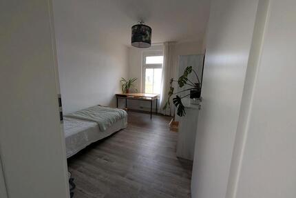 Zentrales Zimmer an Frau - 500,00&nbsp;EUR Kaltmiete, ca.&nbsp; 14,00&nbsp;m&sup2; in Leipzig (PLZ: 04107) Mitte
