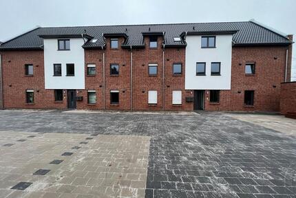 Charmante 2-Zimmer Obergeschosswohnung mit Einbauküche in ruhiger Wohnlage - Bunde