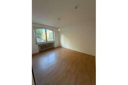 Wohnung zum Mieten in Krefeld 340,00 € 34 m²