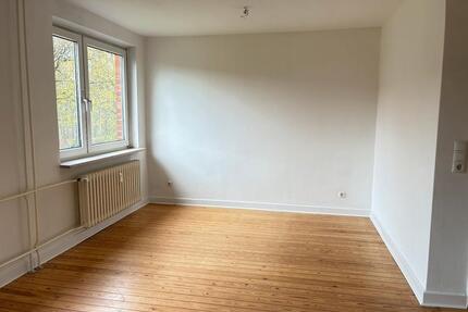 1-Raumwohnung mit großer Küche - 399,00&nbsp;EUR Kaltmiete, ca.&nbsp; 39,68&nbsp;m&sup2; in Kiel (PLZ: 24149) Neumühlen-Dietrichsdorf