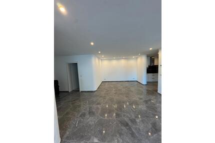 Großzügige 4-Zimmer Wohnung mit Terrasse und EBK in Büdingen-Eck