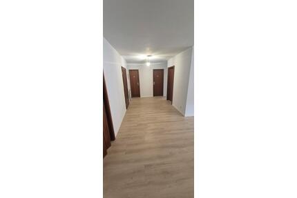 3 Zimmer Wohnung neu renoviert - 820,00&nbsp;EUR Kaltmiete, ca.&nbsp; 70,00&nbsp;m&sup2; in Geislingen an der Steige (PLZ: 73312)