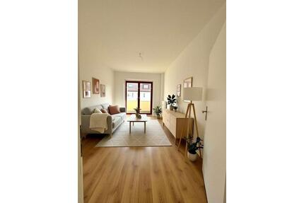 Neu! Moderne 2-Raumwohnung in Renovierung mit Einbauküche & Balkon - Magdeburg