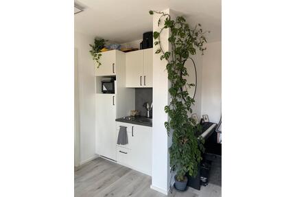 Exklusive teilmöblierte 1-Zimmer Wohnung mit Balkon in Augsburg