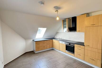 Attraktive 3-Zimmer Wohnung im Dachgeschoss - Weisendorf