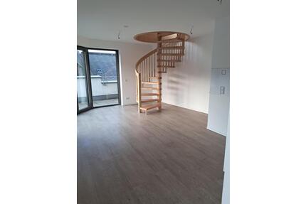 *Schöne 2-Zimmer Senioren Wohnung im Betreuten Wohnen - 2 Ebenen und Terrasse - Meißen