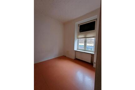 Schöne helle 4 Zimmer Wohnung nähe HBF Aschaffenburg top Lage