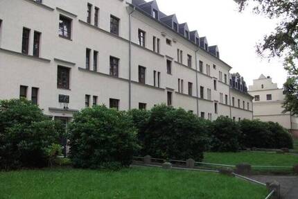 +++ 2 Zimmer Wohnung+ STELLPLATZ + Bad mit Fenster +++ - Chemnitz Gablenz