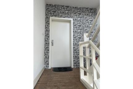 Voll renovierte und frisch sanierte 4-Zimmer Wohnung - Frankfurt am Main Ost
