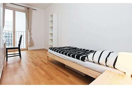 WG-Zimmer in Frankfurt am Main 555,00 € 12 m²