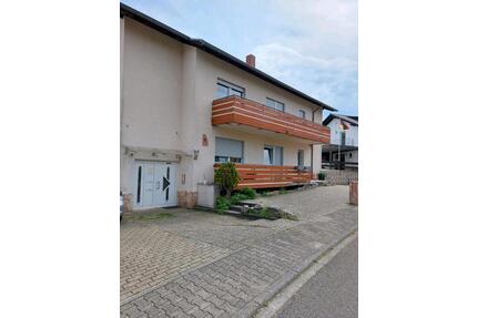 1200€ Tolle 5 Zimmer Wohnung in Balzfeld 120 Q2 - Sinsheim