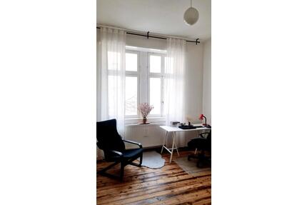 schöne, helle 2 Zimmer Altbauwohnung zur Untermiete - Offenbach am Main Buchrain