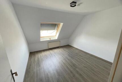 Drei Zimmer Wohnung in Lengede - 990,00&nbsp;EUR Kaltmiete, ca.&nbsp; 100,00&nbsp;m&sup2; in Lengede (PLZ: 38268)