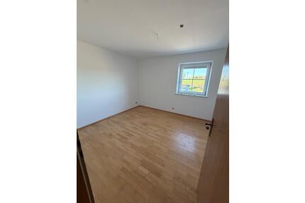 Schöne 2-Zimmer Wohnung mit Terrasse und Gartennutzung - Chieming