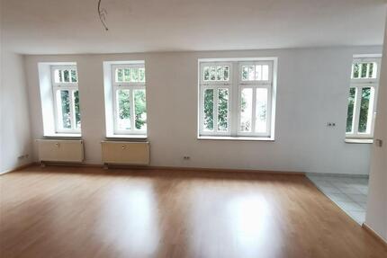 Großzügige 3-Zimmer mit Einbauküche, Laminat, Wanne und Balkon!! - Chemnitz Hilbersdorf