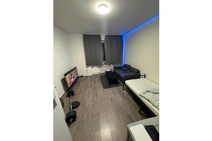 1 zimmer Wohnung - 700,00&nbsp;EUR Kaltmiete, ca.&nbsp; 20,00&nbsp;m&sup2; in München (PLZ: 80809) Am Riesenfeld