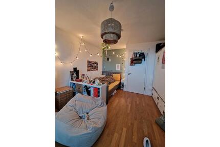 WG Zimmer in Adlershof Berlin - 600,00&nbsp;EUR Kaltmiete, ca.&nbsp; 17,00&nbsp;m&sup2; in Berlin (PLZ: 12489) Treptow-Köpenick