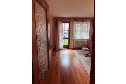 2 Zimmer Wohnung mit Garten - 1.195,00&nbsp;EUR Kaltmiete, ca.&nbsp; 68,00&nbsp;m&sup2; in Stadtbergen (PLZ: 86391)