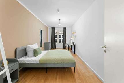 WG-Zimmer in Berlin 890,00 € 16 m²