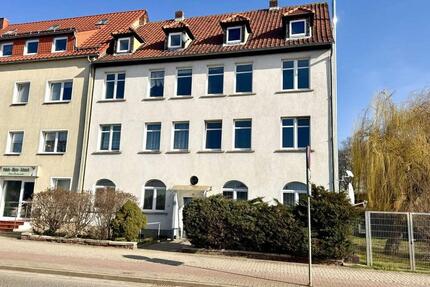 helle 2 Zimmer Erdgeschosswohnung mit Gartennutzung in zentraler Lage von Halberstadt