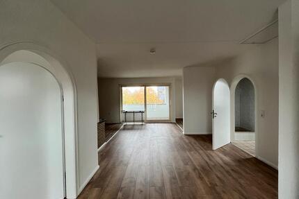 2-Zimmer Wohnung 2.OG Badewanne Terasse Balkon Stellplatz City - Detmold