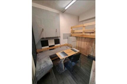 Ein Zimmer möbliert - 750,00&nbsp;EUR Kaltmiete, ca.&nbsp; 23,00&nbsp;m&sup2; in Stuttgart (PLZ: 70435) Zuffenhausen