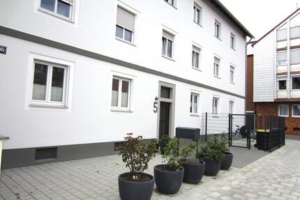 NEU RENOVIERTE 2-Zi.Wohnung, EG, Küche, Bad NEU in Nürnberg-Wöhrd Nä. WöhrderSeeRathenaupl. - RUHIG