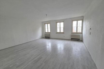 Großzügige 3,5 Zimmer Wohnung Mitten in Lauchheim zvm.