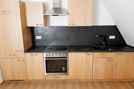 Helle renovierte 2-Zimmer Wohnung inkl. EBKStellplatz 1.OG WG - Nürnberg Almoshof