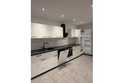 Helles WG-Zimmer (ca. 25 m²) mit Bodenseeblick in Sipplingen